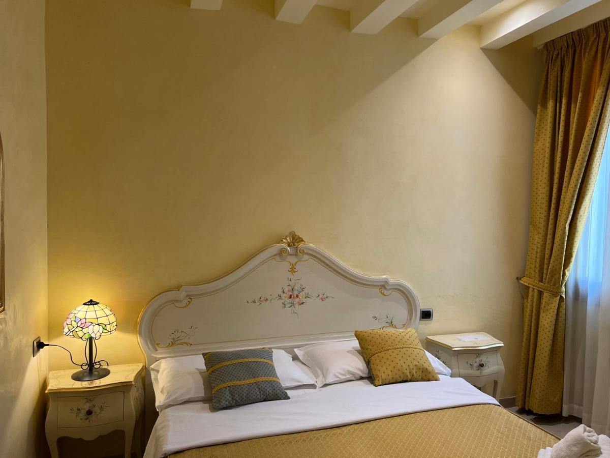 Pensión Venice Inn *