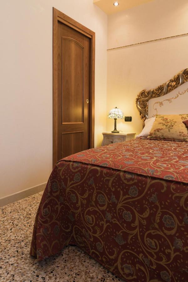Venice Inn Pensión